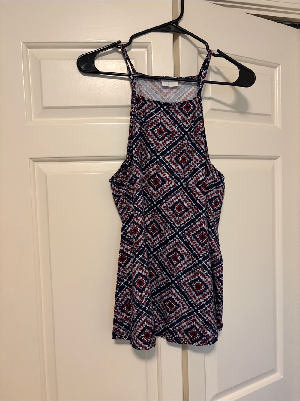 Women's High-Neck Geo Print Tank Top - Navy & Red